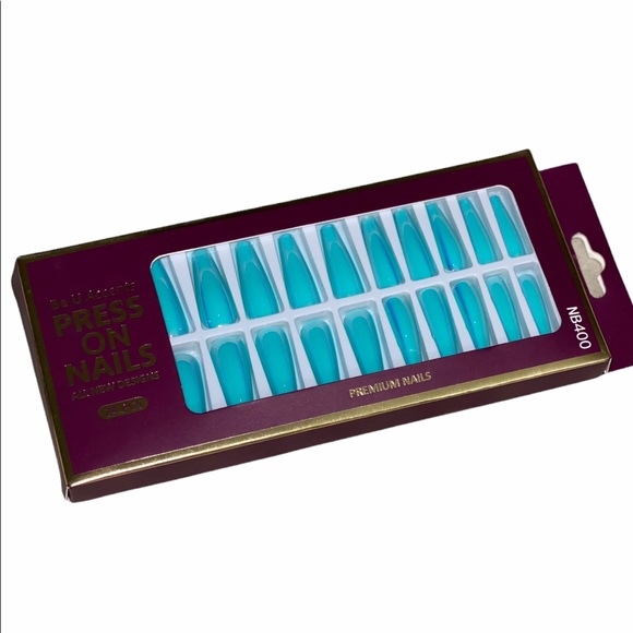 Stylish 24pc Press-On Nails - Picture 1 of 8